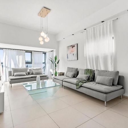 Glorious Renovated Apartment On Top Of The Beach Tel Aviv Exterior foto